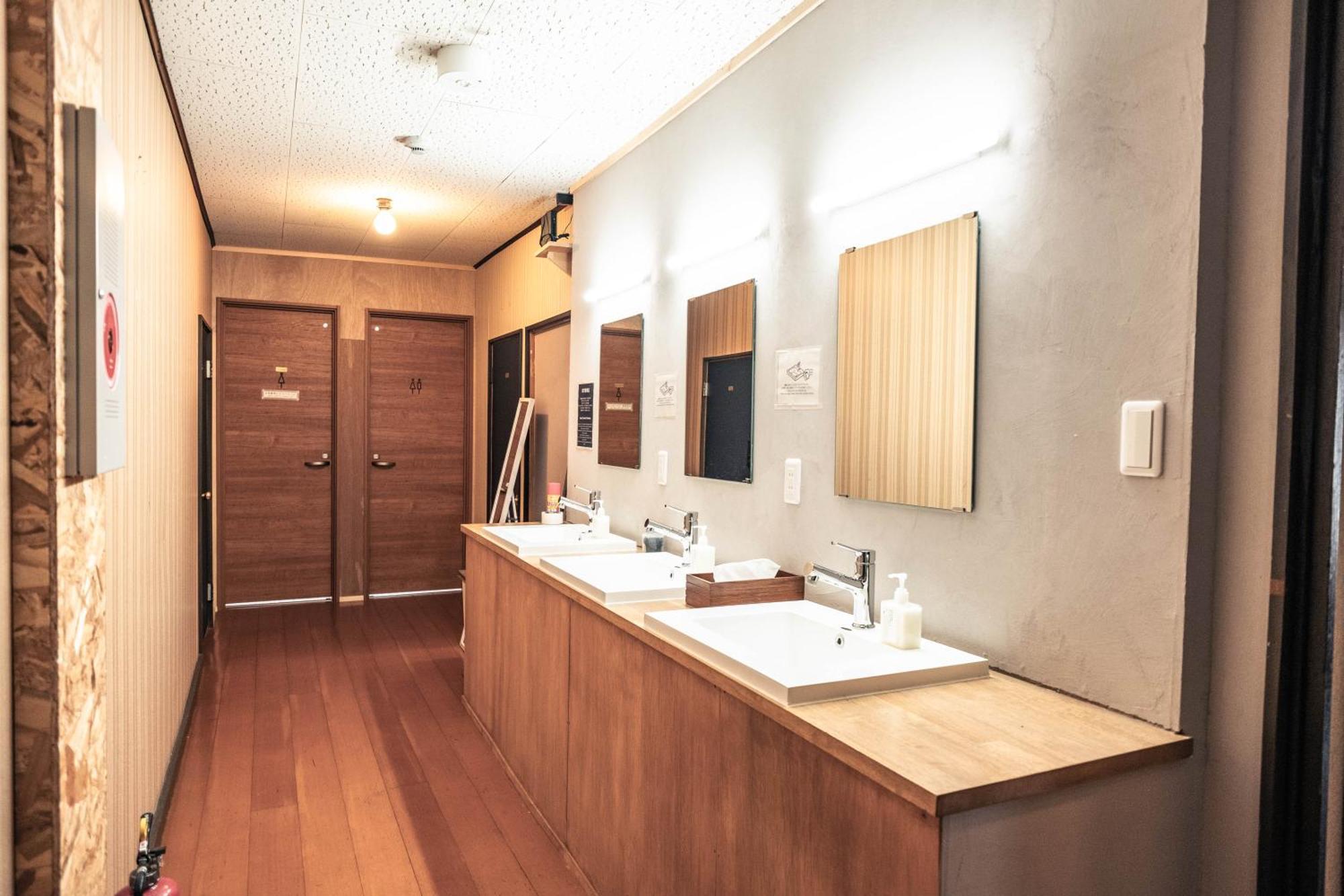 Little Japan Echigo Hotell Yuzawa  Eksteriør bilde